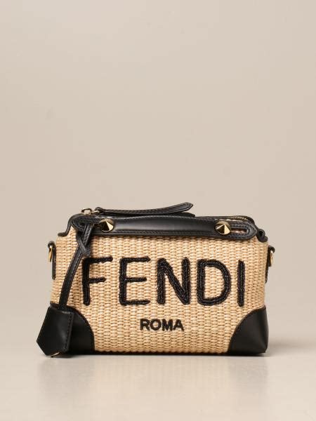 borsa fendi di paglia